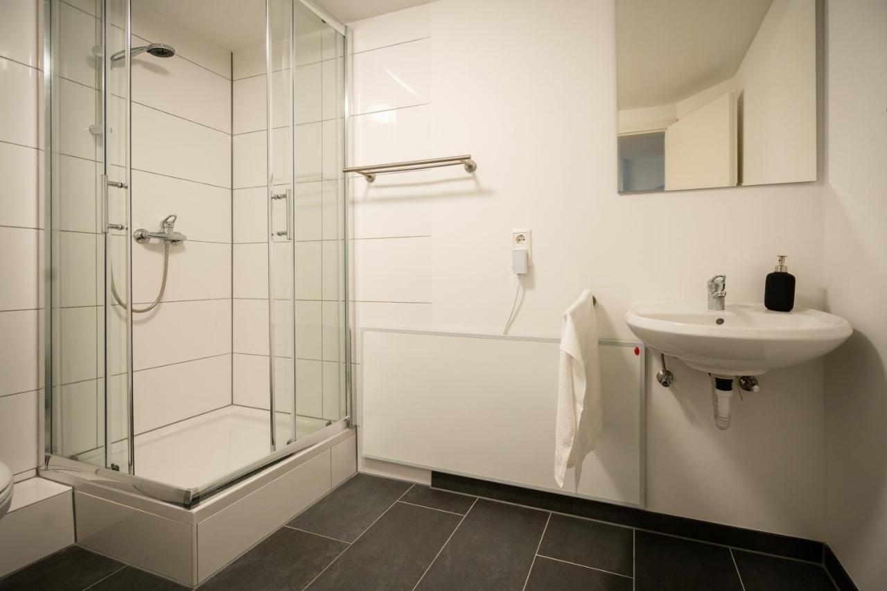 Oldtown Studio Apartment With 2 Bathrooms 뒤셀도르프 외부 사진